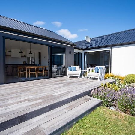 Lake House - Te Anau Holiday Home Extérieur photo