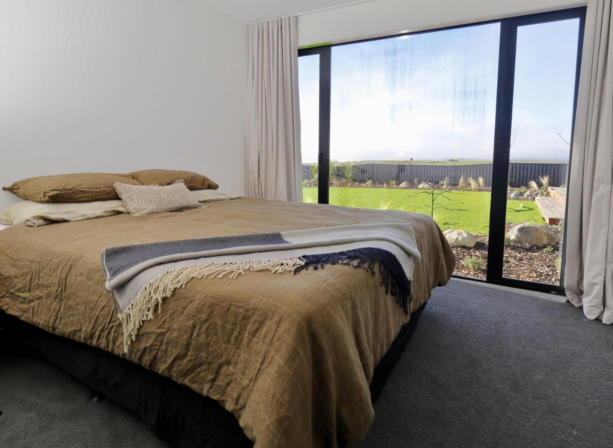 Lake House - Te Anau Holiday Home Extérieur photo