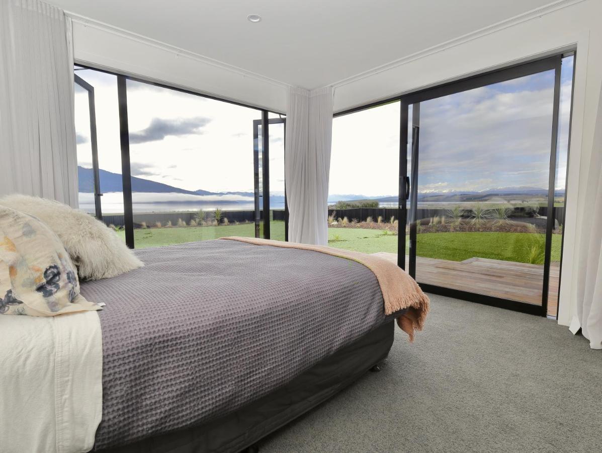 Lake House - Te Anau Holiday Home Extérieur photo