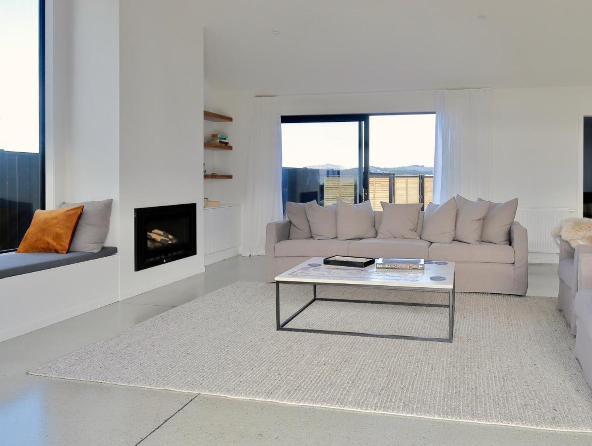 Lake House - Te Anau Holiday Home Extérieur photo