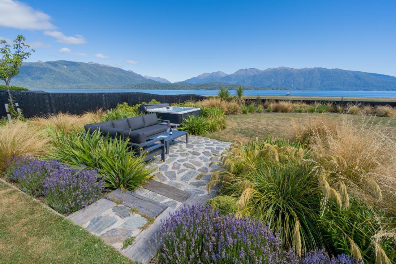 Lake House - Te Anau Holiday Home Extérieur photo