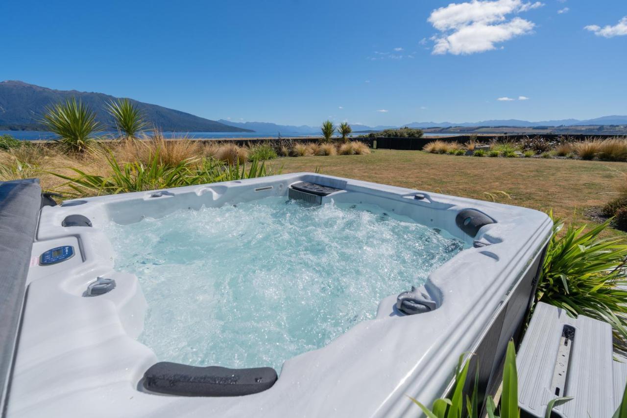 Lake House - Te Anau Holiday Home Extérieur photo